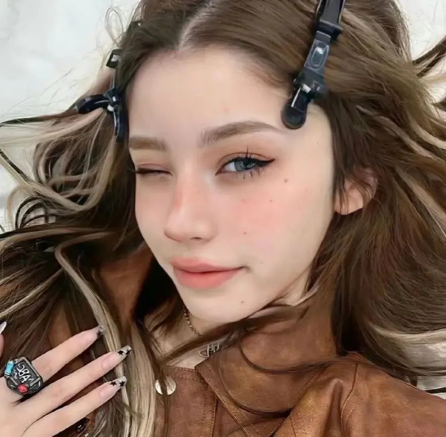 鞋子上的光